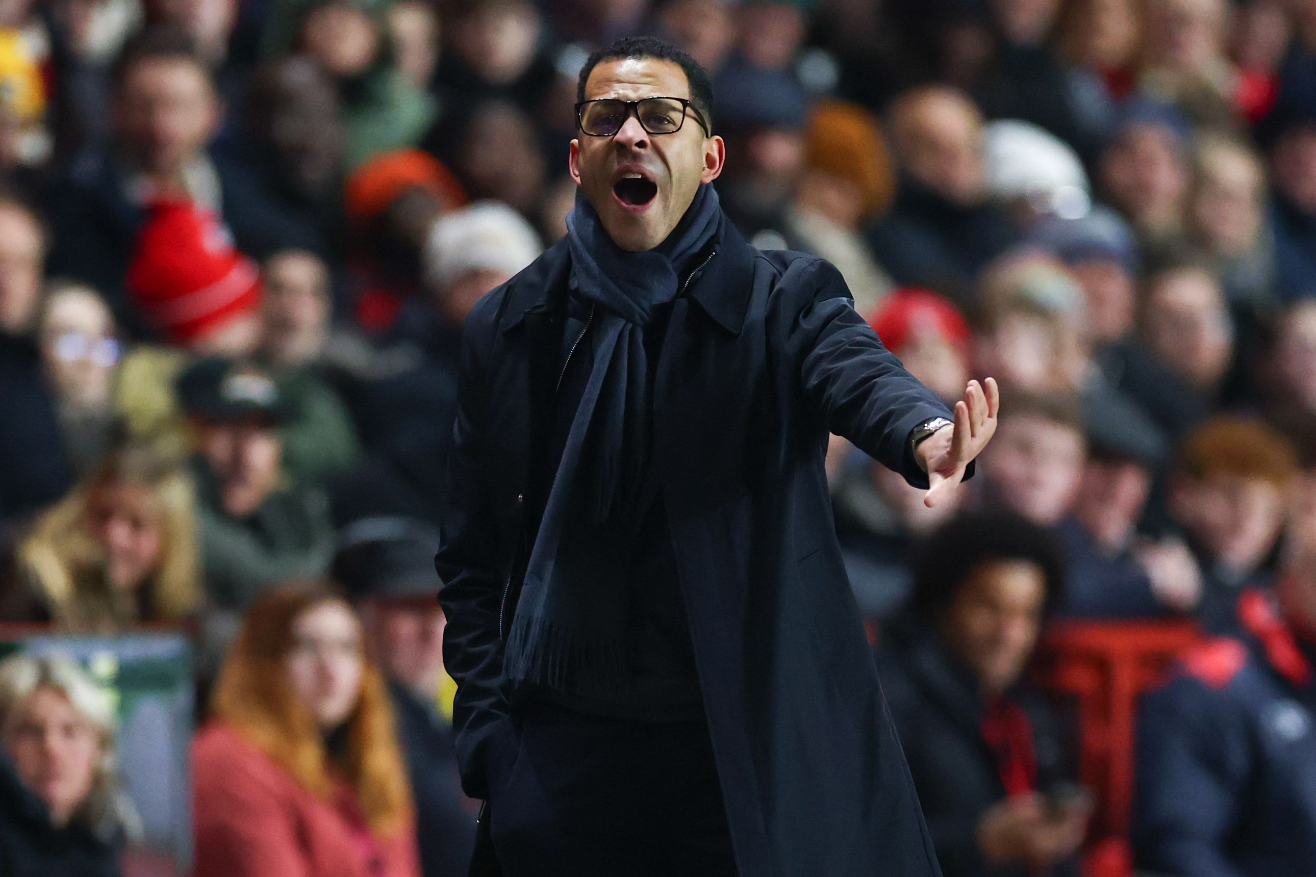 本赛季各项赛事切尔西9名不同球员吃到红牌，英超染红比赛仅赢1场