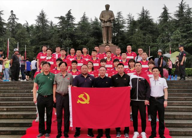 国羽众将士瞻仰伟大领袖风范 筑牢奥运备战精神