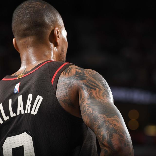 竞技宝-利拉德释放离队信号，湖人有机会拉他组个三巨头吗