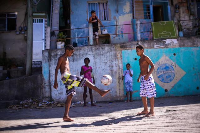 favela-football-2.jpg